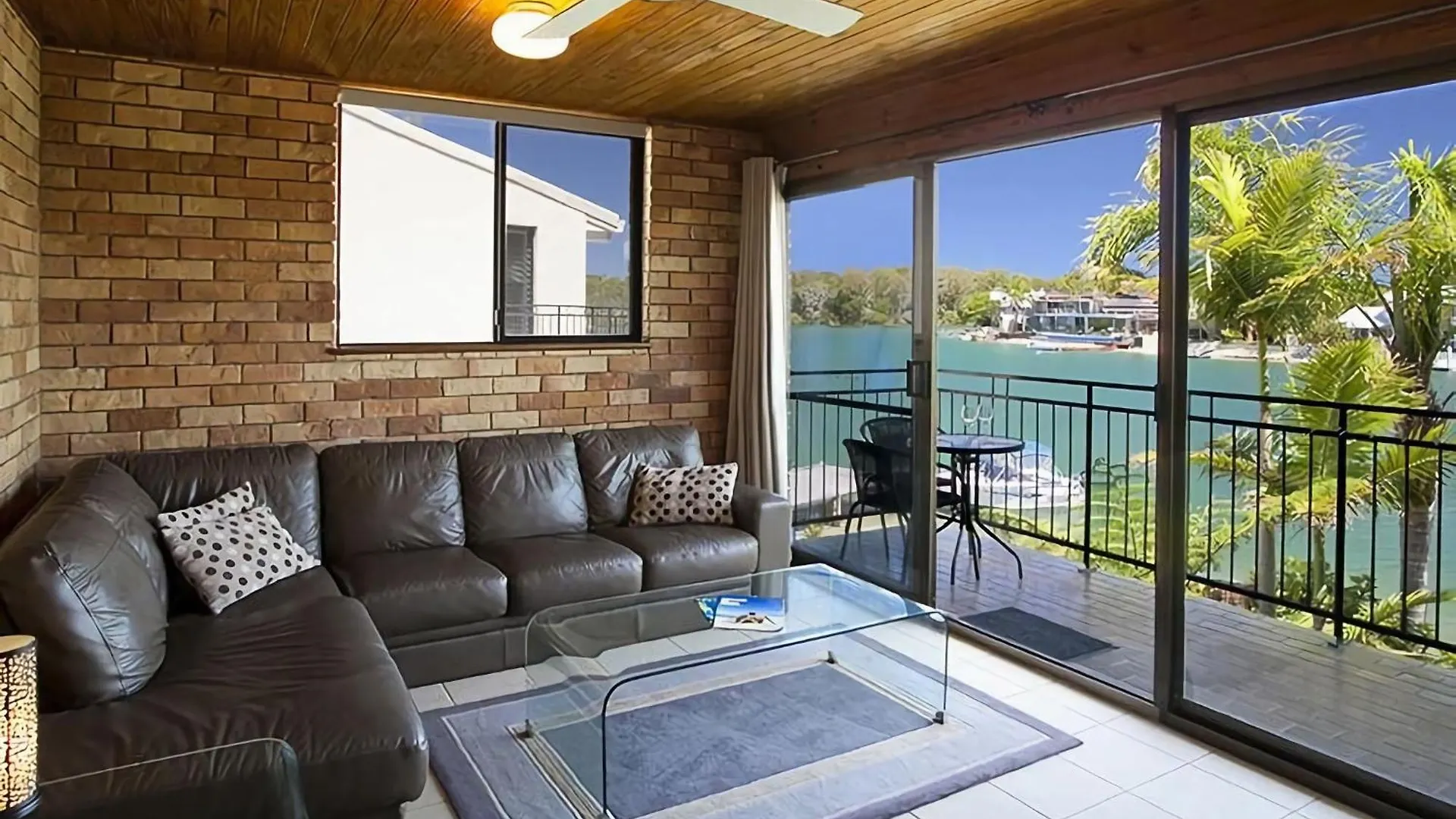 Weyba Lodge Unit 1 Peza Court 4